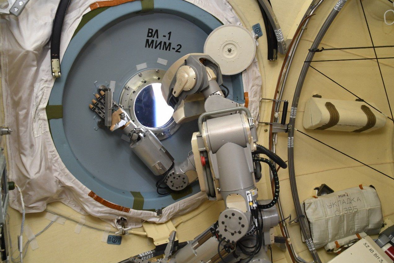 Руският робот "Фьодор" в Космоса