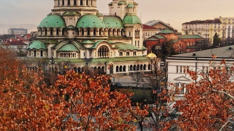 Времето през октомври: От -5 до +32°C