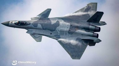 Китайски стелт самолети вече изършват въздушни патрули