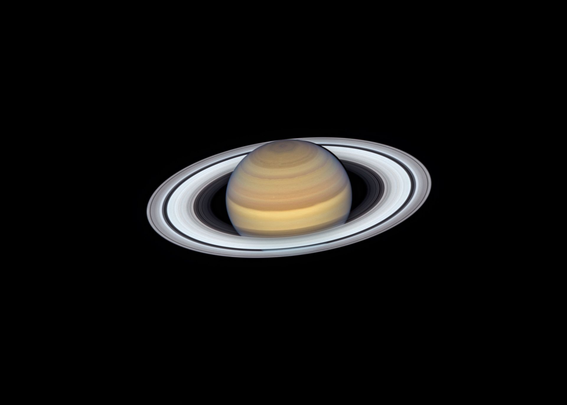 Сатурн е втората по големина планета
