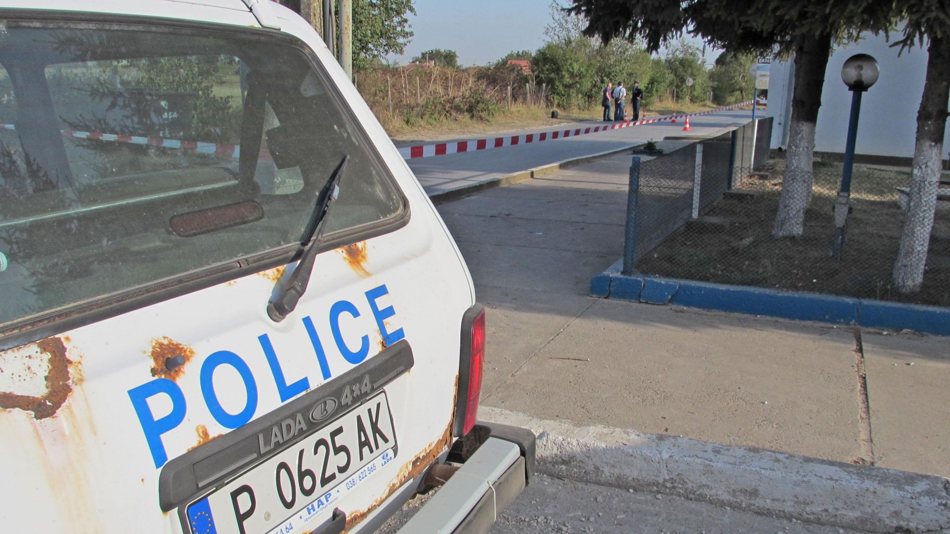 Две административни помещения в Русе са обрани през нощта съобщиха