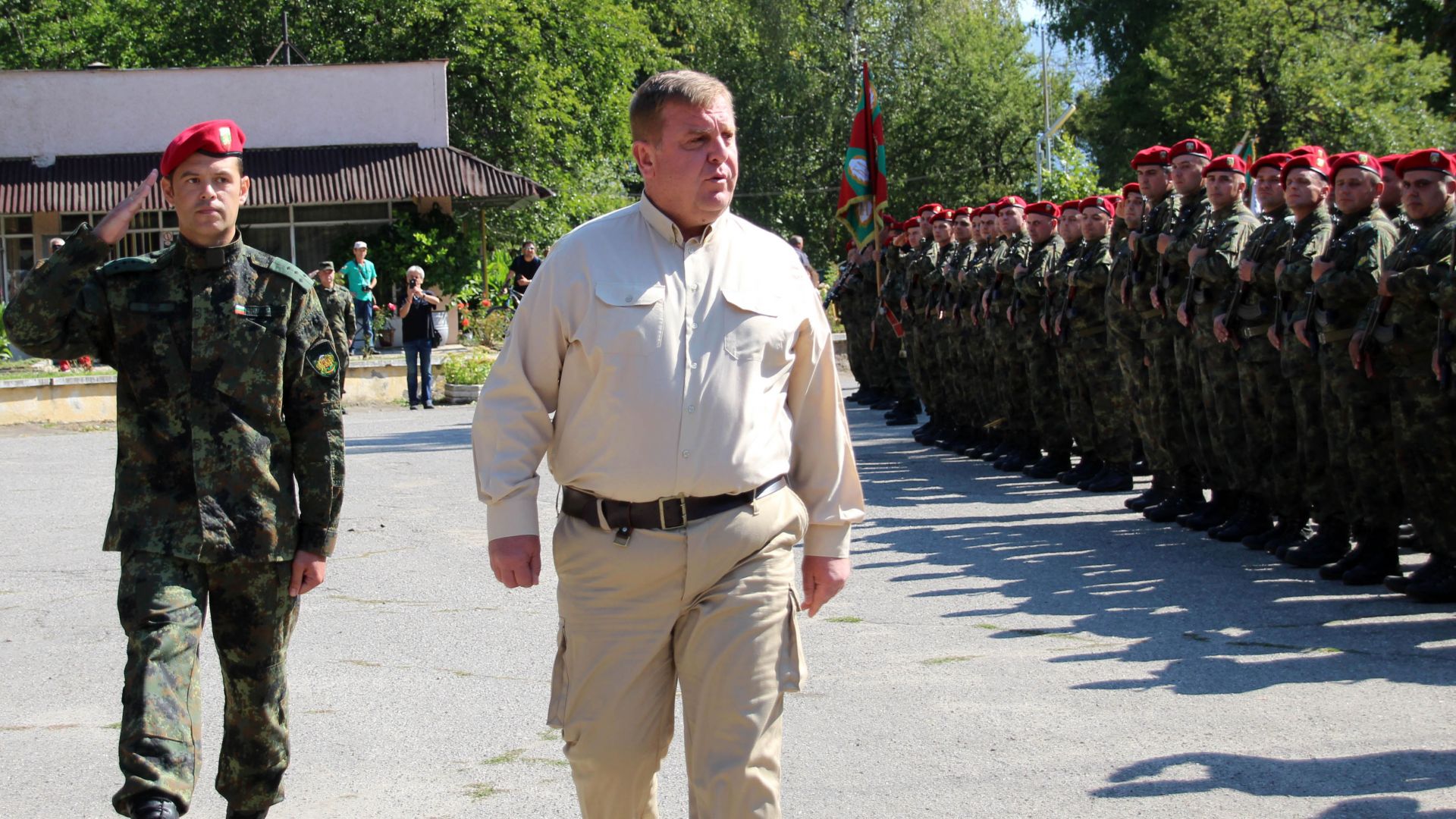 Министърът на отбраната Красимир Каракачанов откри втория Национален събор на