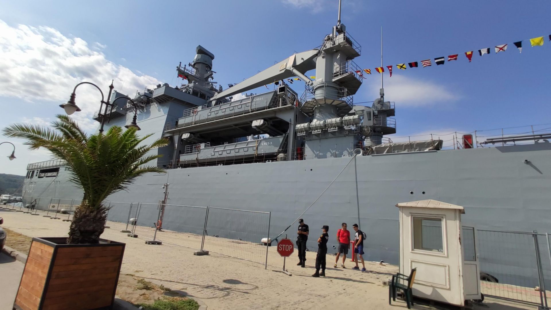 На посещение във Варна пристигна учебният кораб Санджактар TCG Sancaktar