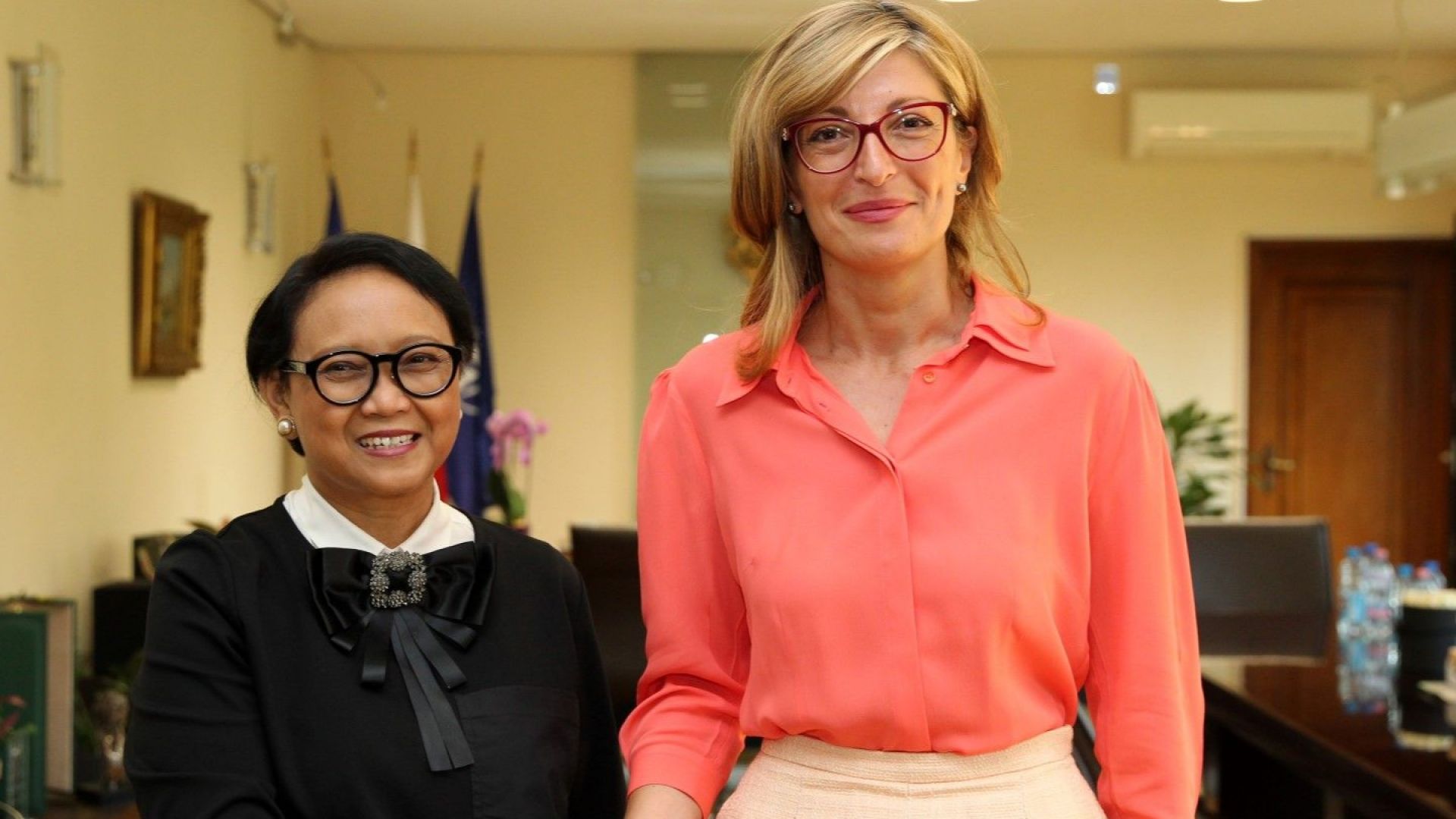 Вицепремиерът и министър на външните работи Екатерина Захариева и министърът