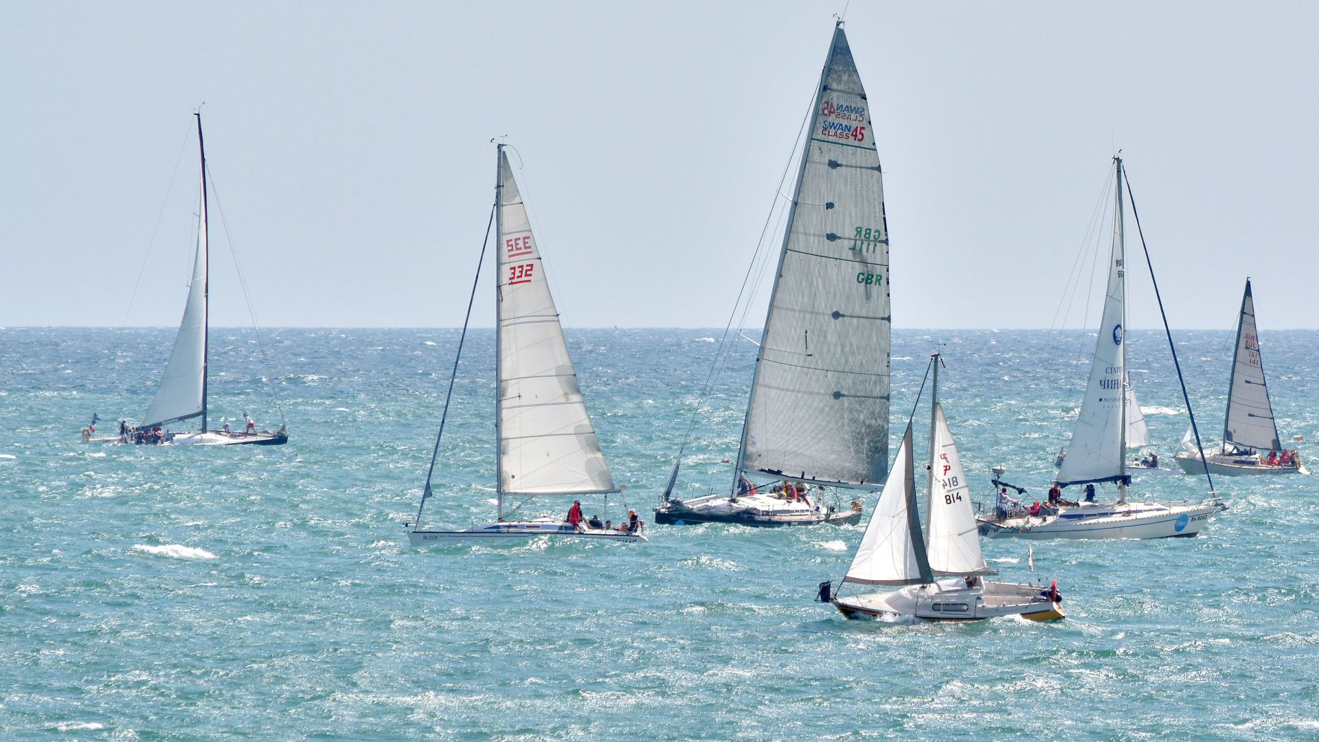 Две ветроходни лодки са се сблъскали в последния състезателен ден