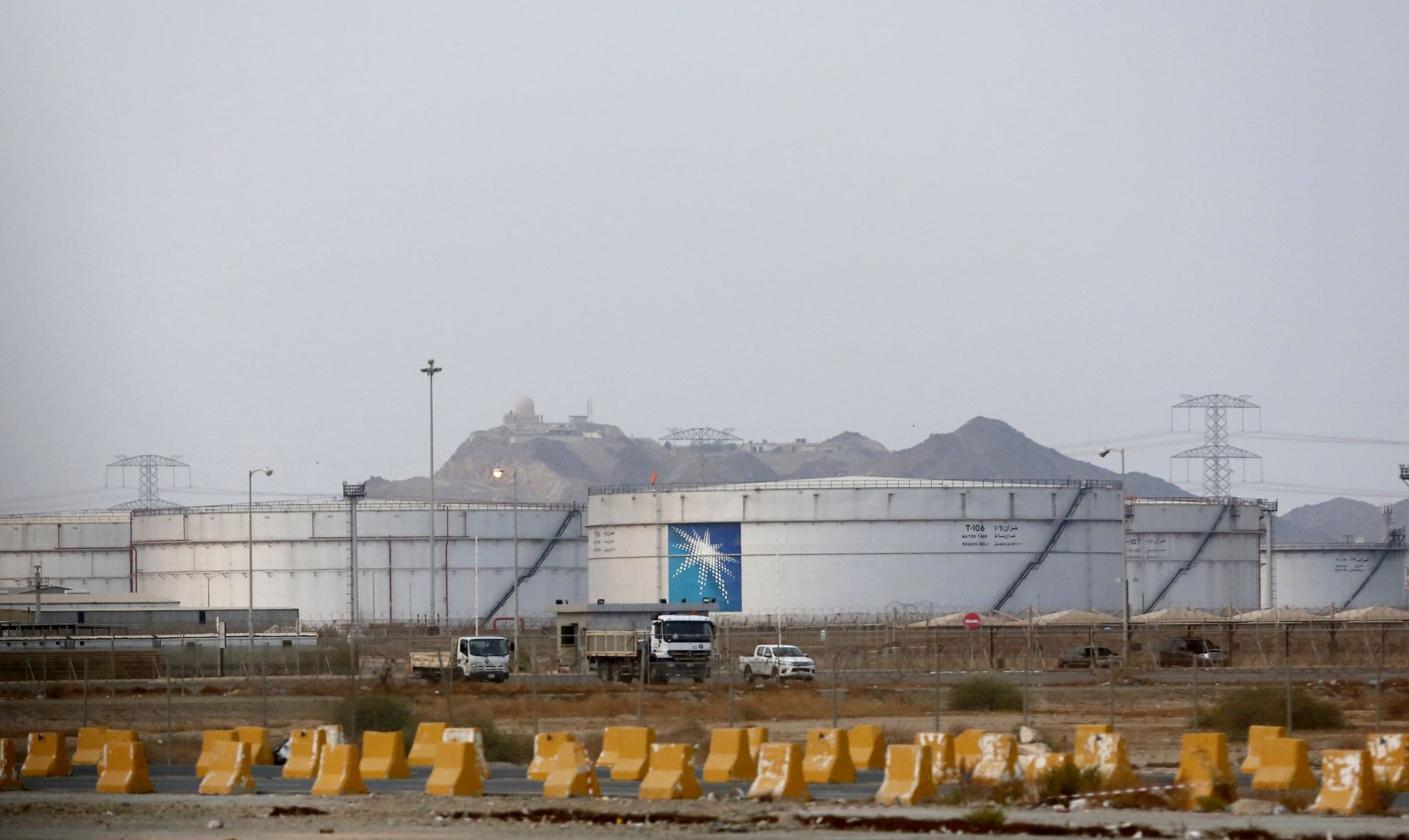 Сауди Арамко намалява цената на петрола за Европа с 2,2 долара на барел за февруари