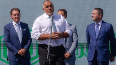 Борисов в Пещера: Правят планирани саботажи срещу правителството (видео)