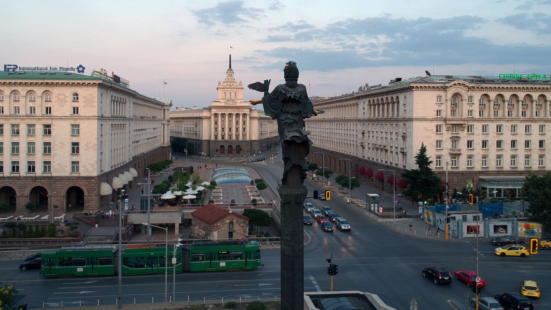 На 17 септември църквата почита светите София Вяра Надежда и