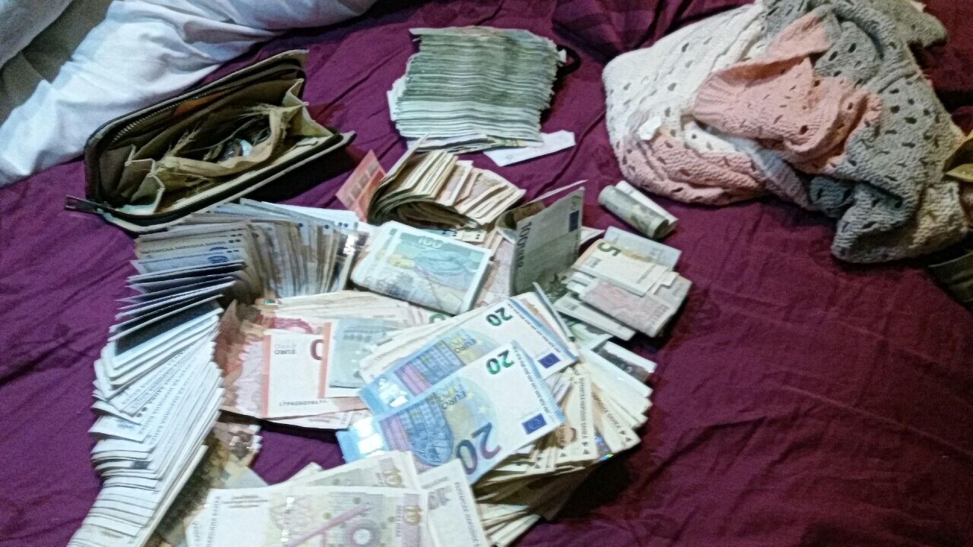 Четирима души са задържани за трафик на жени при спецоперация