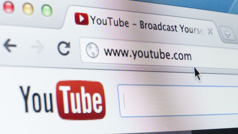YouTube ще премахва видеата с теорията за връзка на 5G мрежите с новия коронавирус
