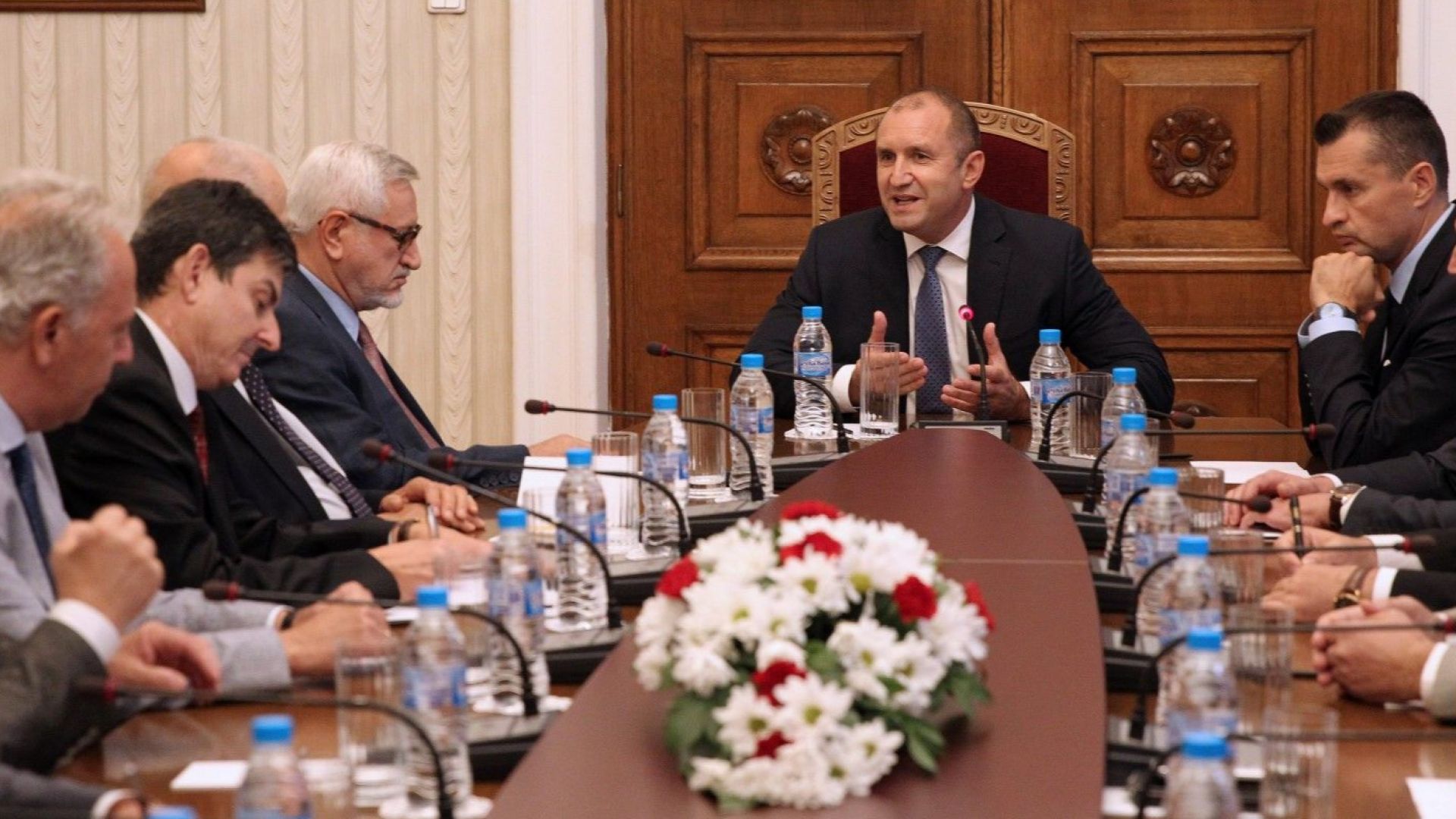 Следващият месец може да се окаже ключов за развитието на