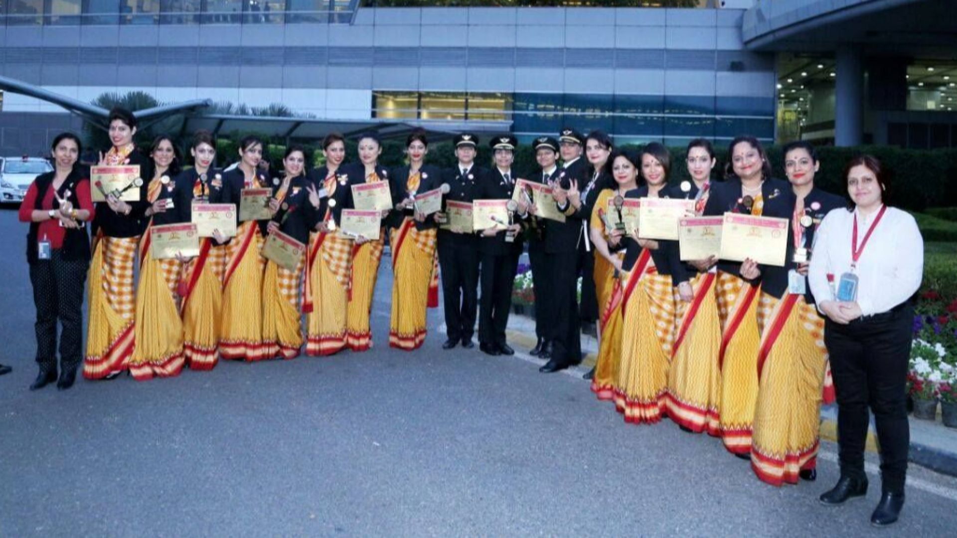 Разкъсваният от финансови затруднения национален превозвач Еър Индия подлага на