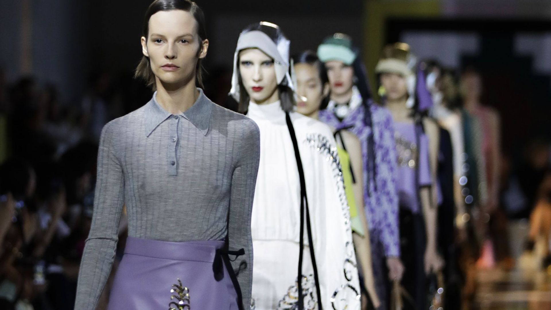 Колекцията на Prada в Милано се обяви срещу бързата мода 