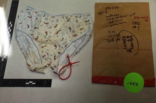 При последните тестове разследващите са открити ДНК от двама мъже по бельото на детето