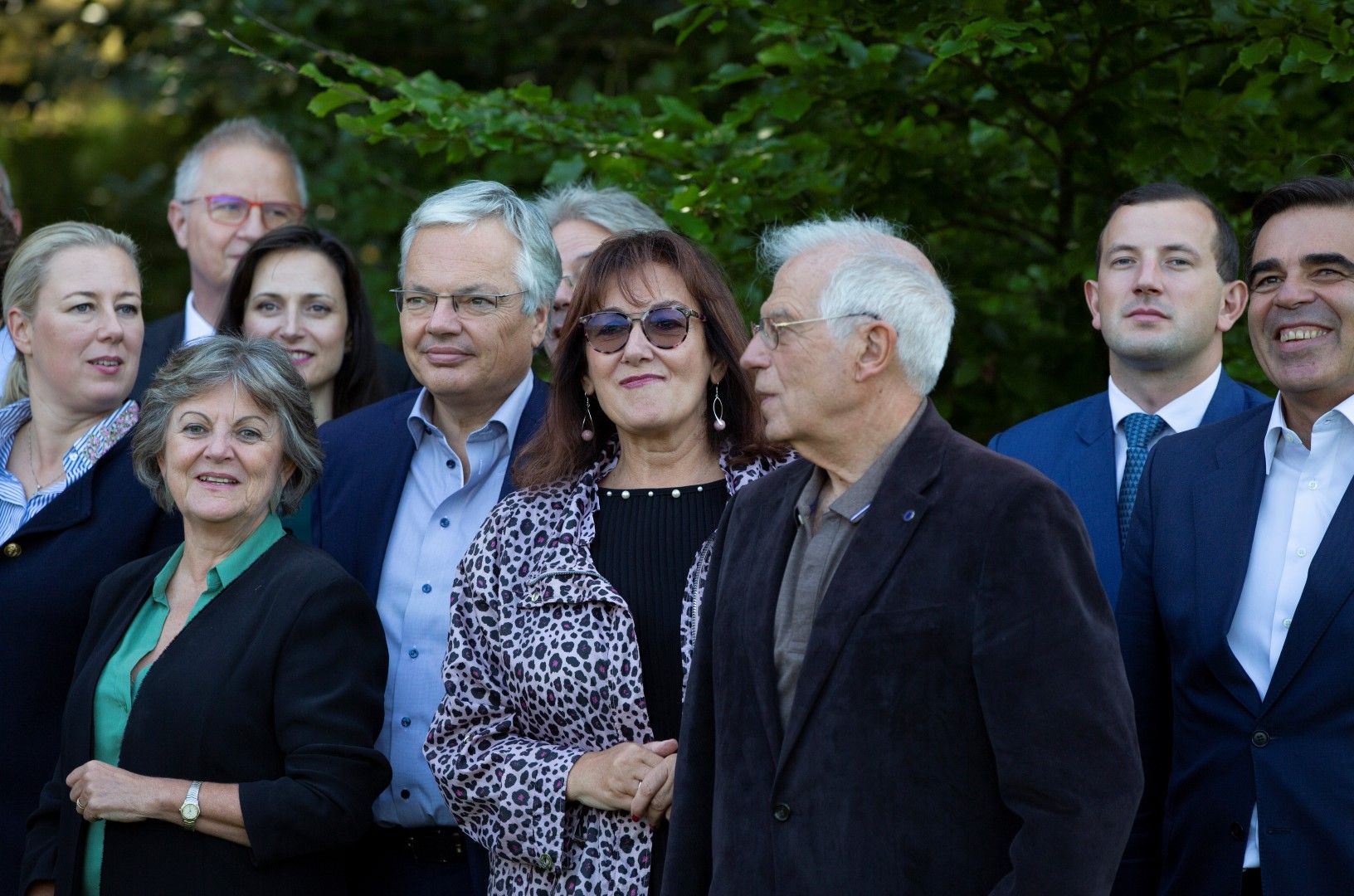 Част от предложените за еврокомисари: Елиза Ферейра е втората жена отляво, Дидие Рейндерс е до нея вдясно