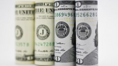 Журналистът от Чикаго Симеон Гаспаров който наблюдава политическата и икономическа