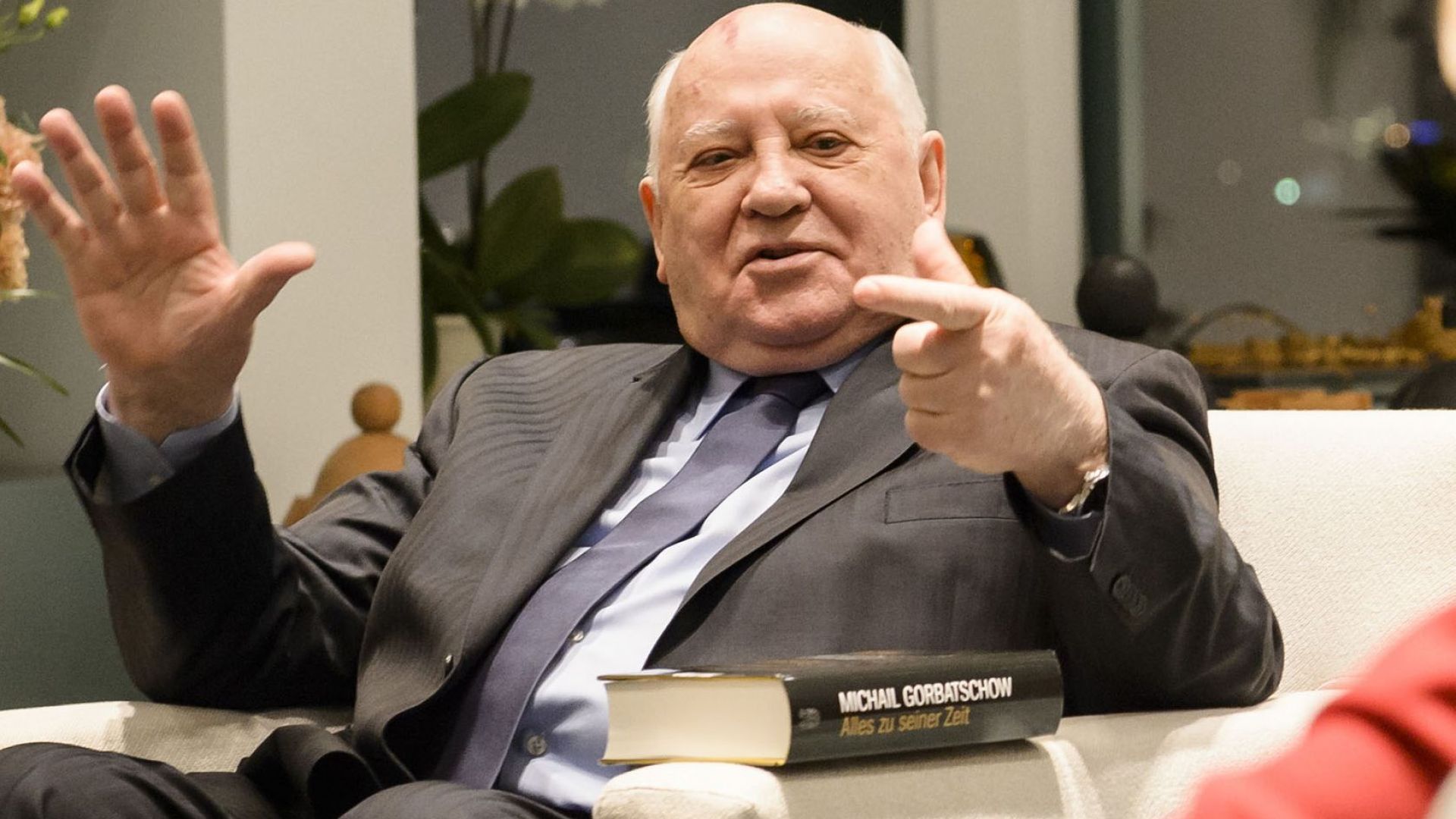 Горбачов призова Путин и Байдън да се срещнат, за да обсъдят разоръжаването