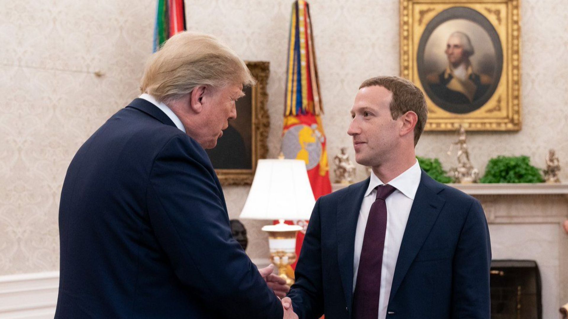 Главният изпълнителен директор на Фейсбук Марк Зукърбърг е имал вчера