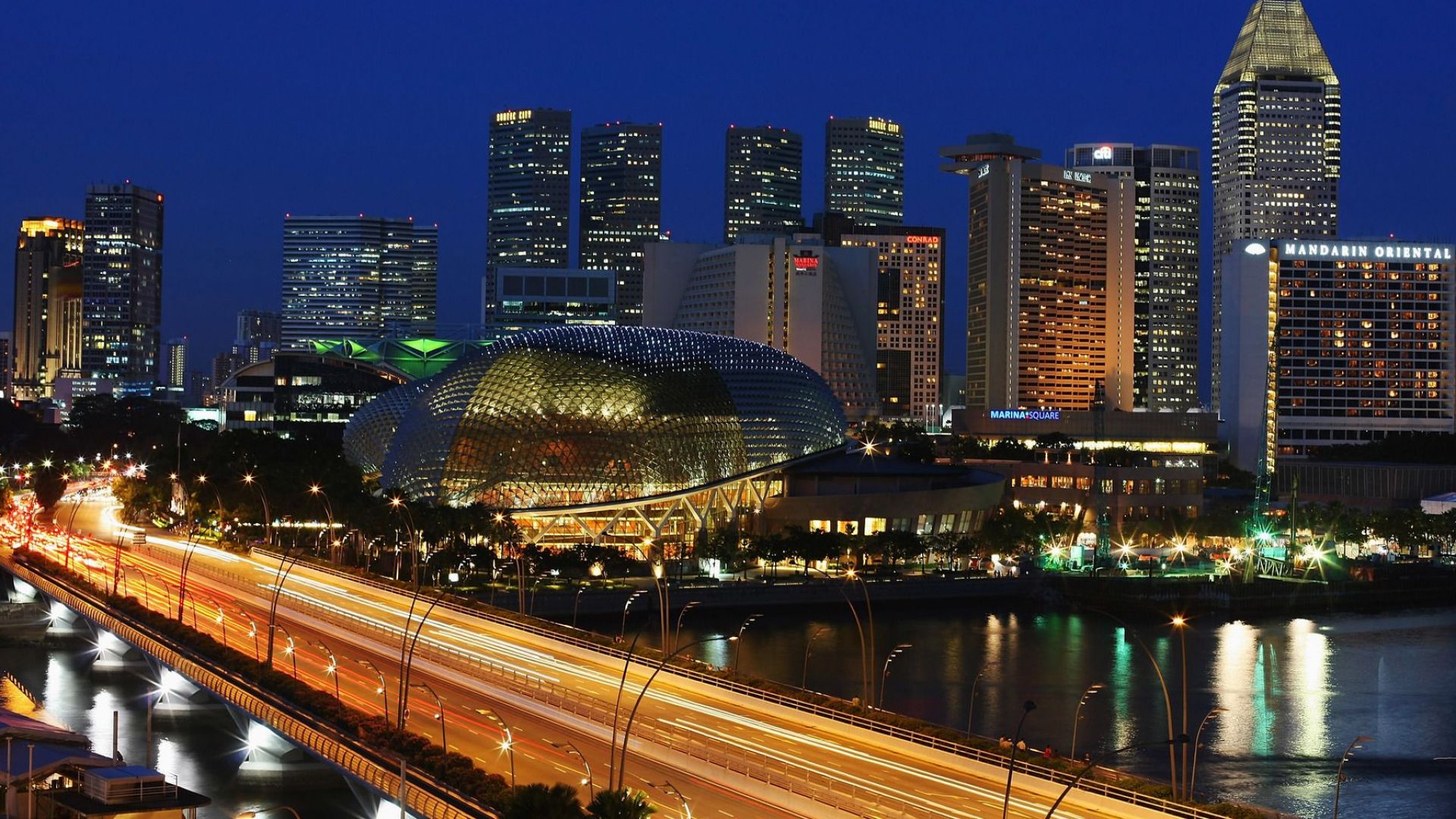 В нощен Сингапур зрелището е гарантирано (галерия)