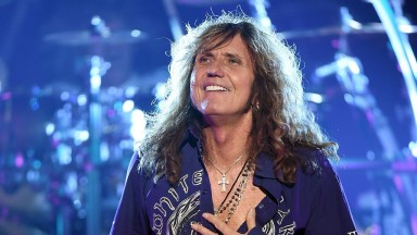 Дейвид Ковърдейл обяви, че се оттегля от музикалната сцена