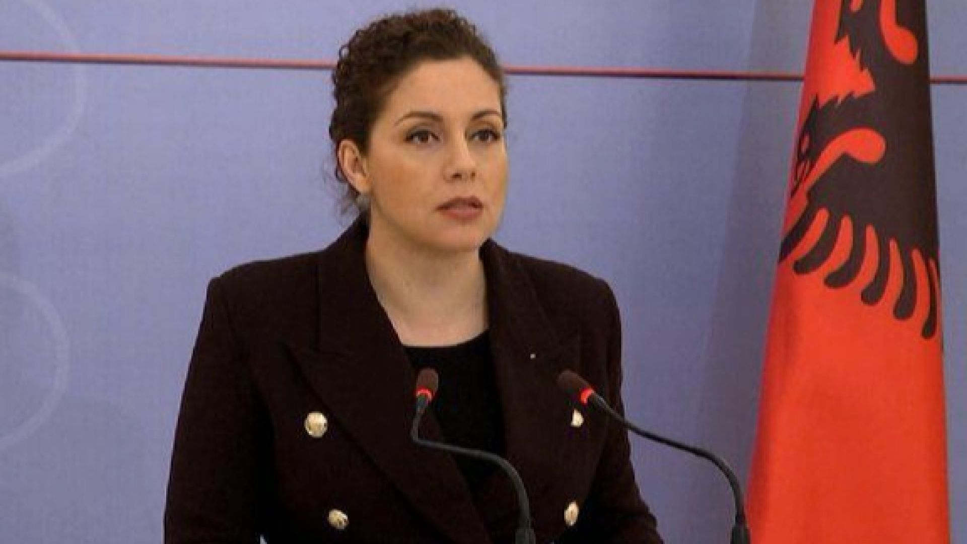 Албанското министерство на отбраната съобщи че един от корабите му