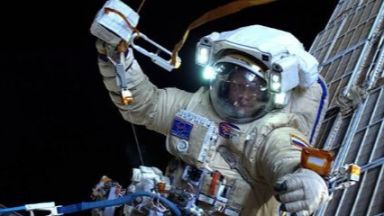Двама руснаци излязоха от МКС в открит космос