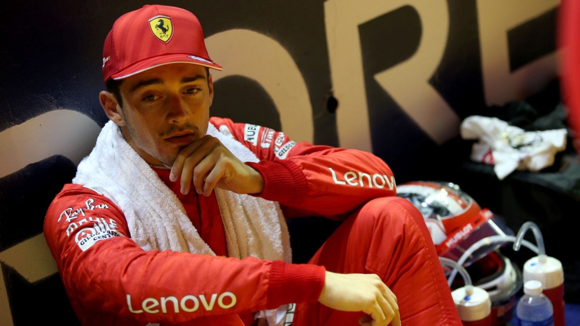 Нов удар за "Ферари": Леклер ще бъде наказан с 10 места на старта в Бразилия