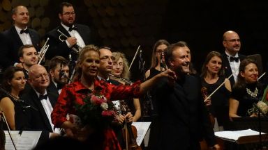 Елина Гаранча в концерт за глас,  три биса и  три страстни целувки