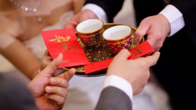 11 китайци от едно семейство сключиха брак и се разведоха 23 пъти за месец