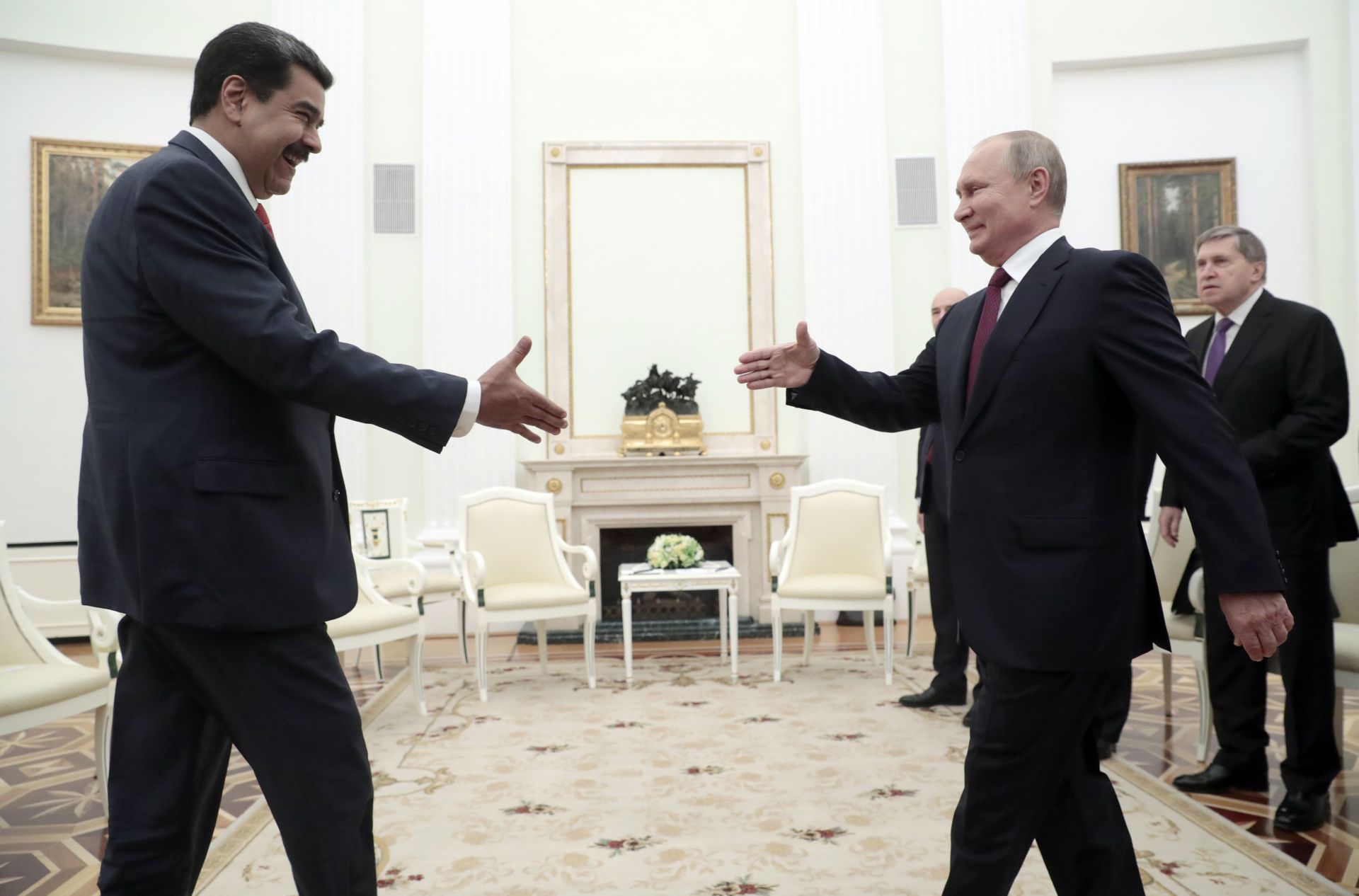Николас Мадуро и Владимир Путин демонстрираха топли отношения