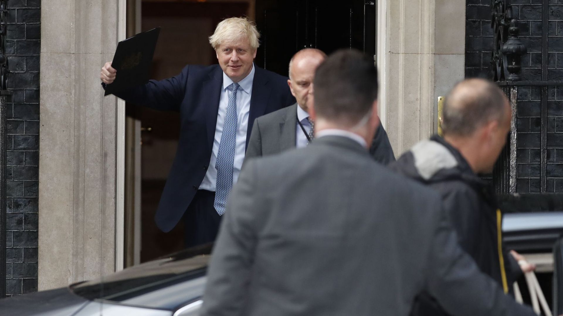 Британските депутати отново заседават в Лондон след като вчера Върховният