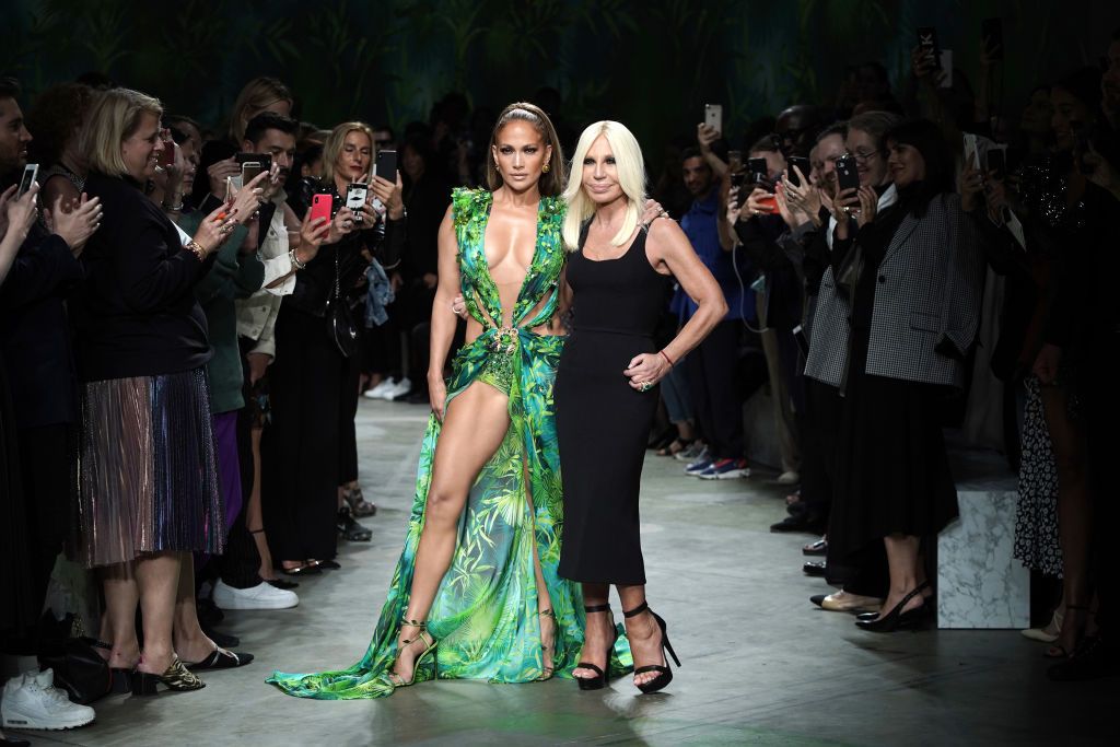 Джей Ло и Донатела Версаче на Седмицата на модата в Милано 2019