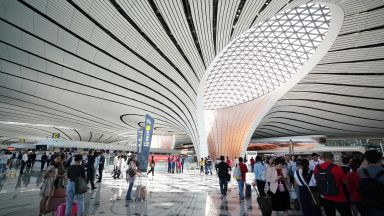 Вижте новото ултрамодерно летище на Пекин  (снимки)