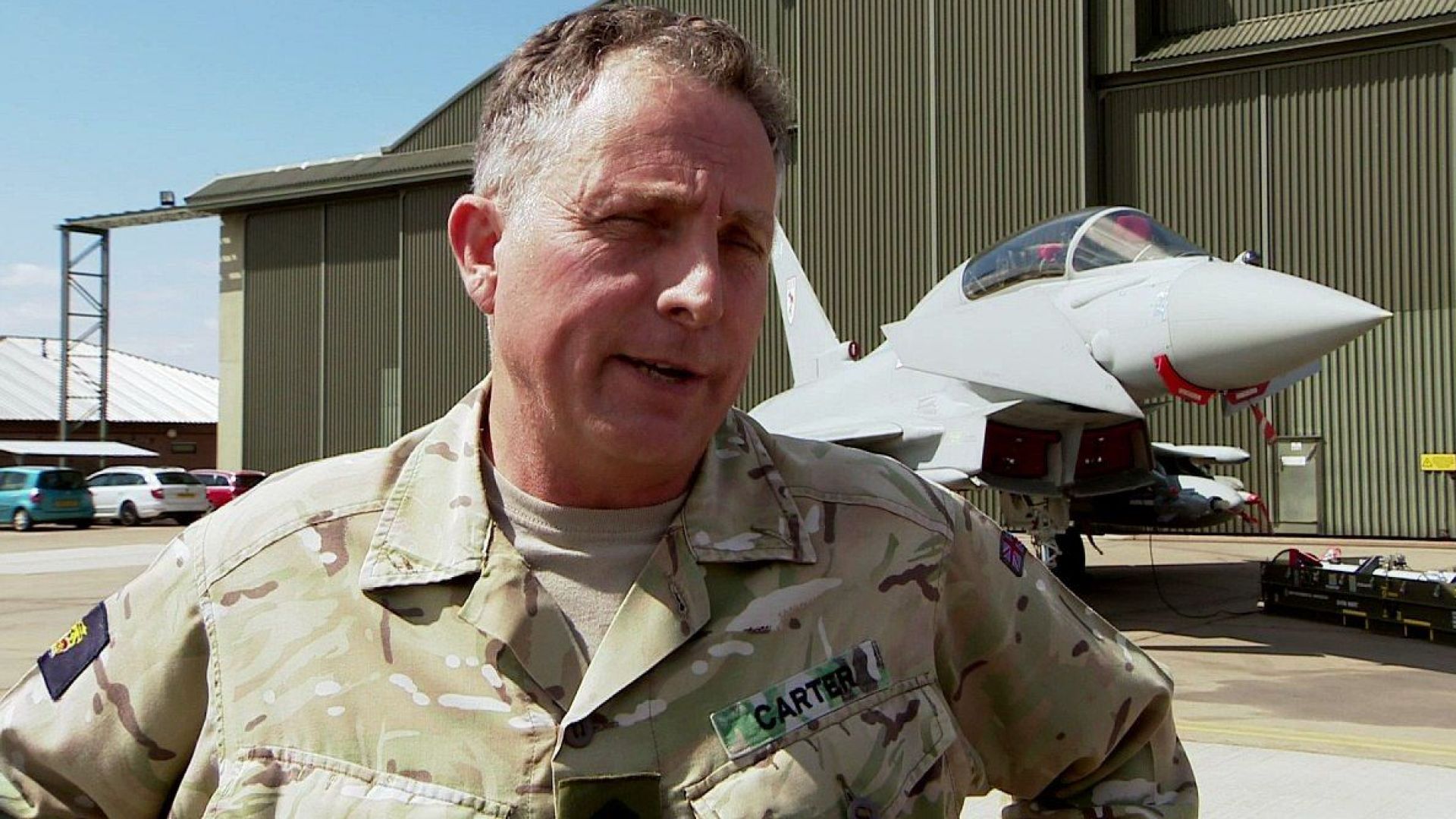 На Великобритания й се налага постоянно да се намира в