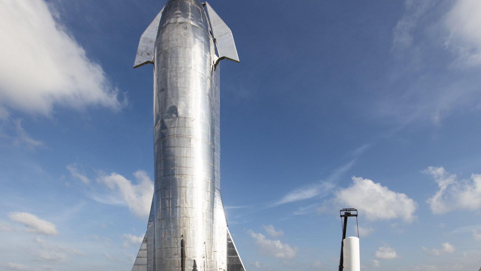 SpaceX иска Ѕрасеѕhір да кацне на Луната до края на 2021 година