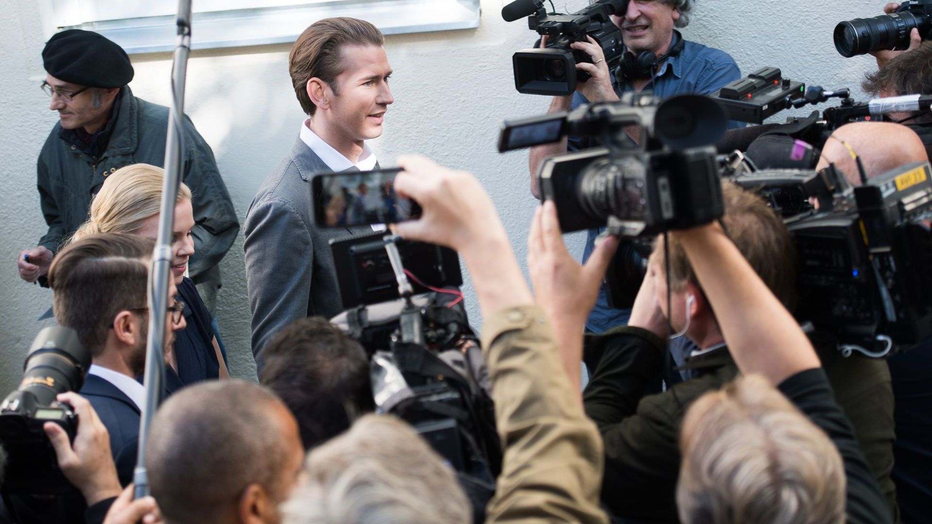 Скандалът около бившия лидер на Партията на свободата Хайнц Кристиан Щрахе