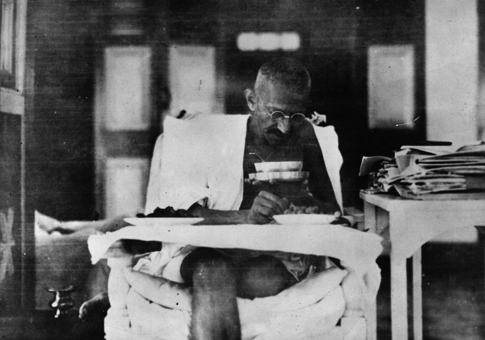Махатма Ганди повежда Индия в борбата за независимост