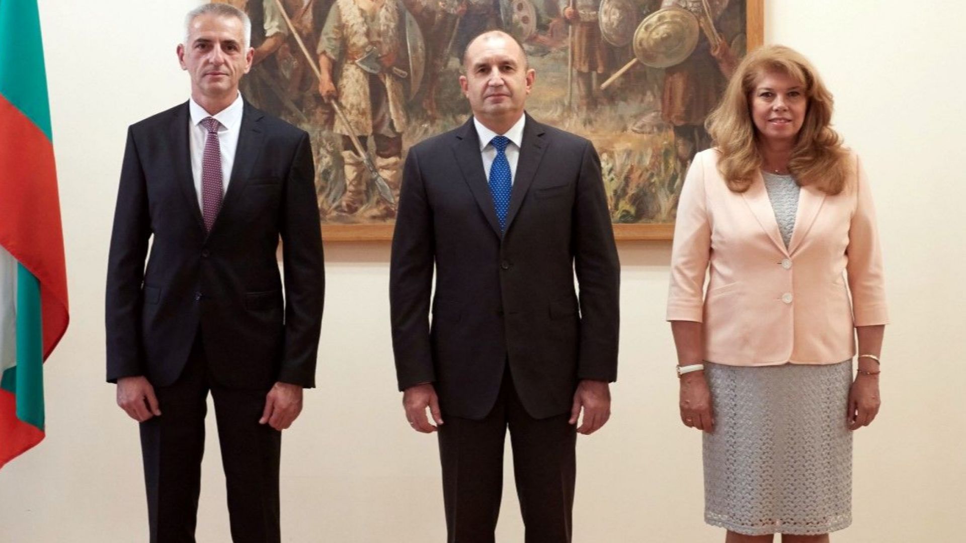 Наред с отговорната и много важна за страната дейност на