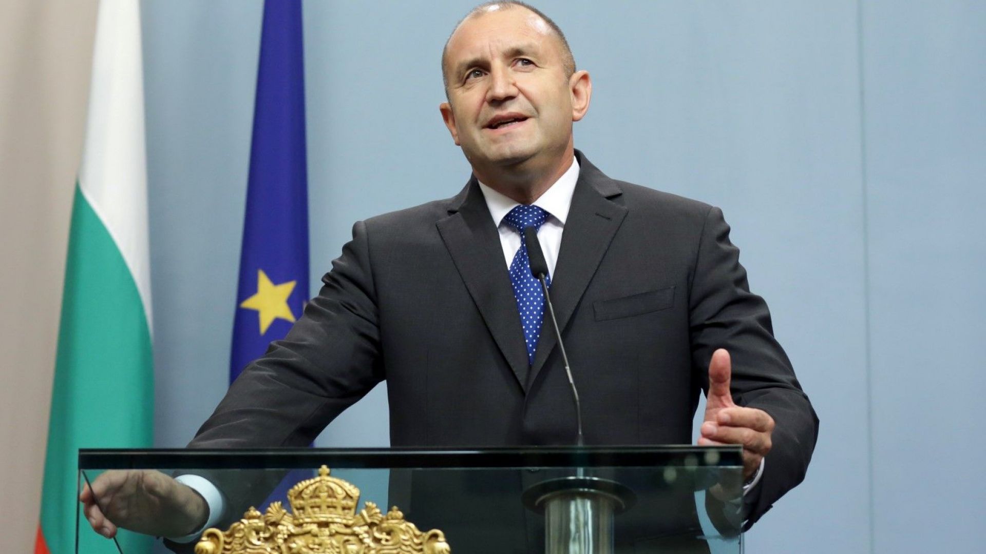 Президентът Румен Радев поздравява възрастните хора по повод Международния им