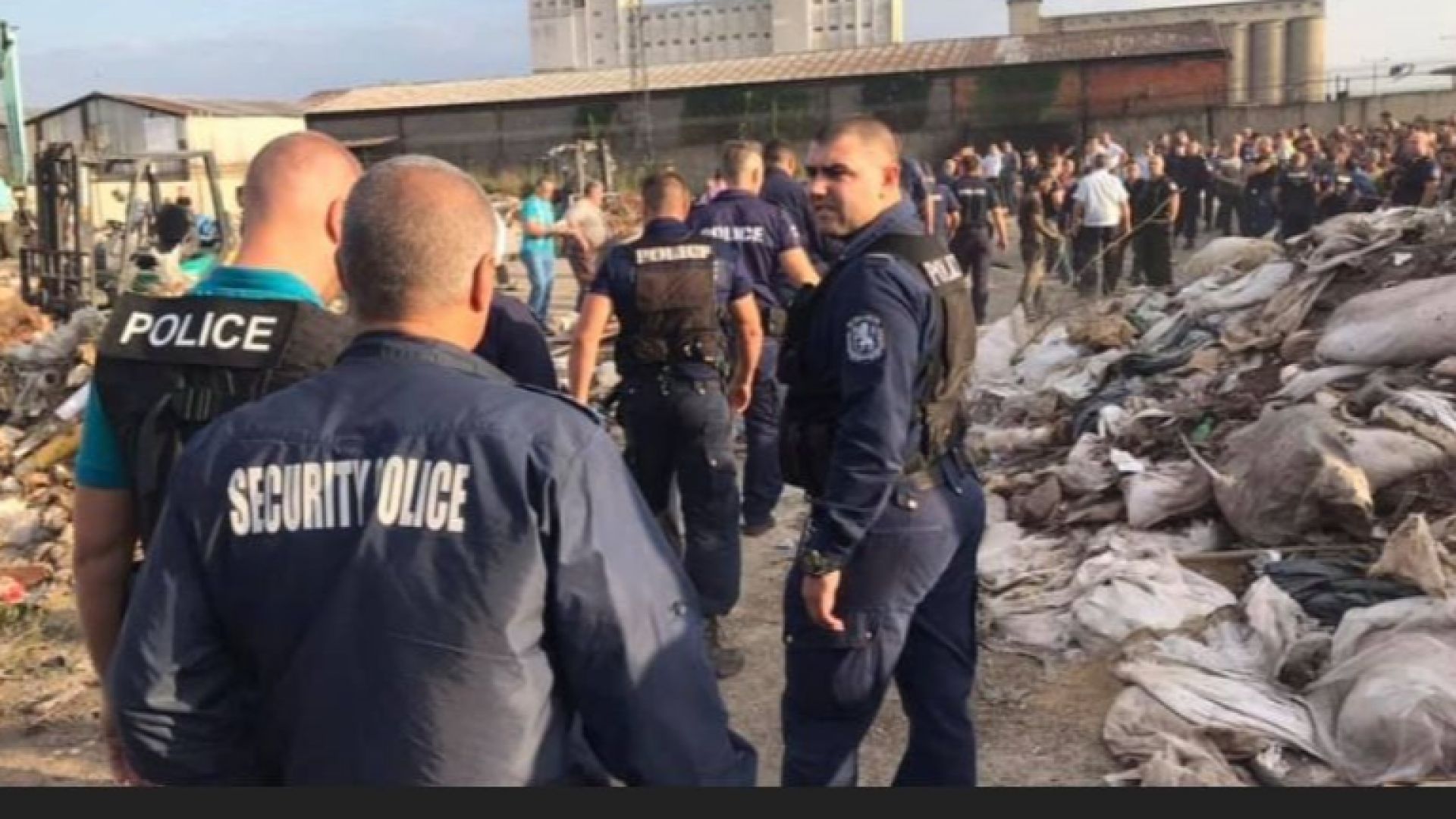 Жена е загинала след като камион за смет гондола