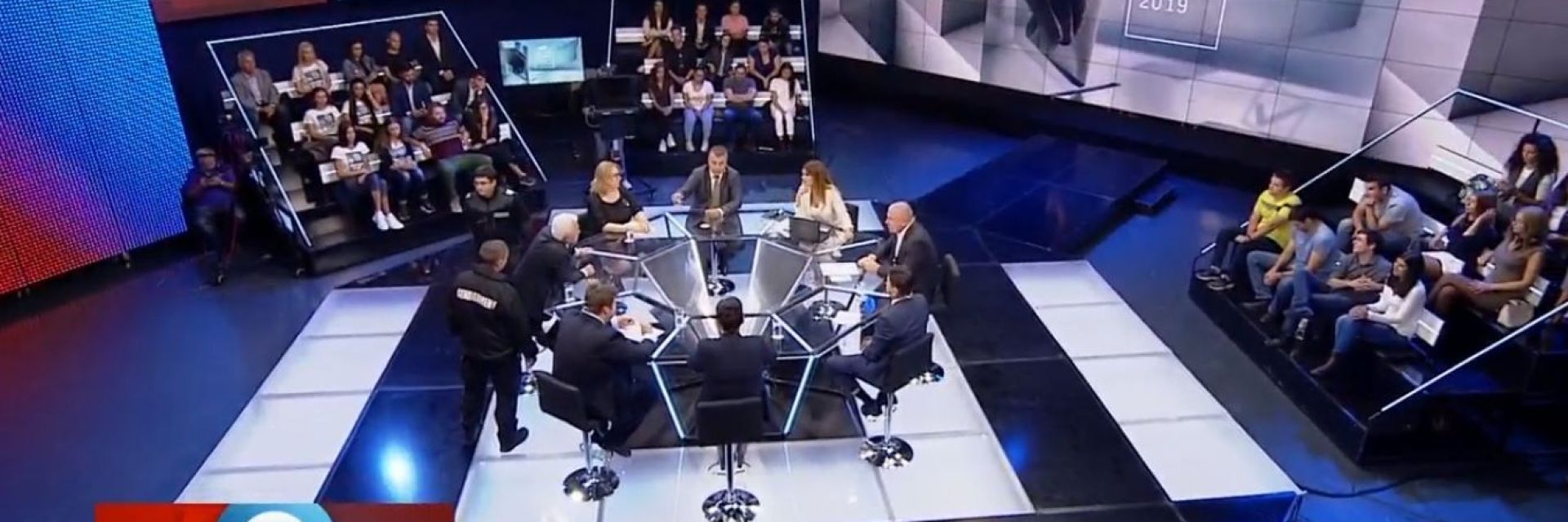 Изведоха принудително Волен Сидеров от студиото на "Референдум" по БНТ (видео)