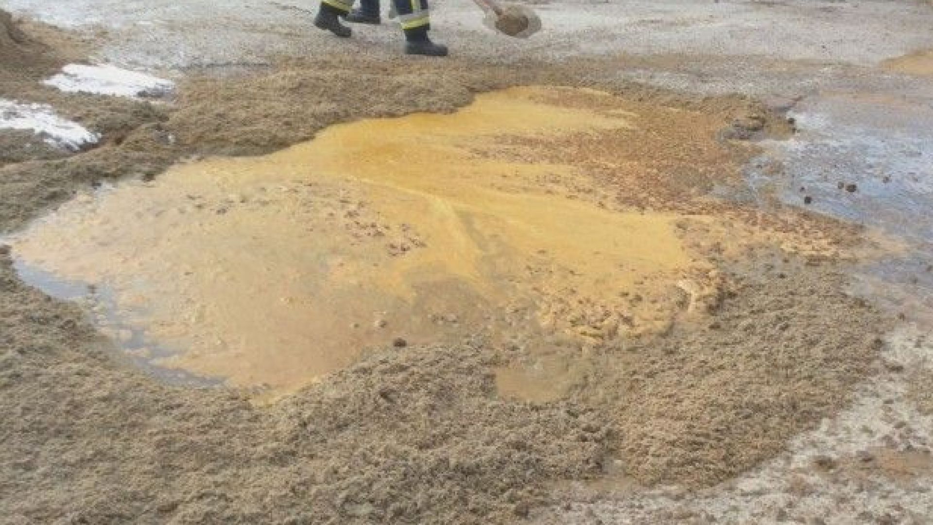 От две цистерни тази нощ в района на Кремиковци е