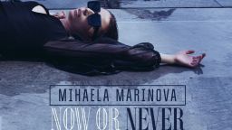 Михаела Маринова пробива на международна сцена с англоезична версия на хита "Само теб" (видео)