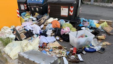  Рим е изправен пред нова рецесия с боклука. Има риск от колапс до 10 дни 