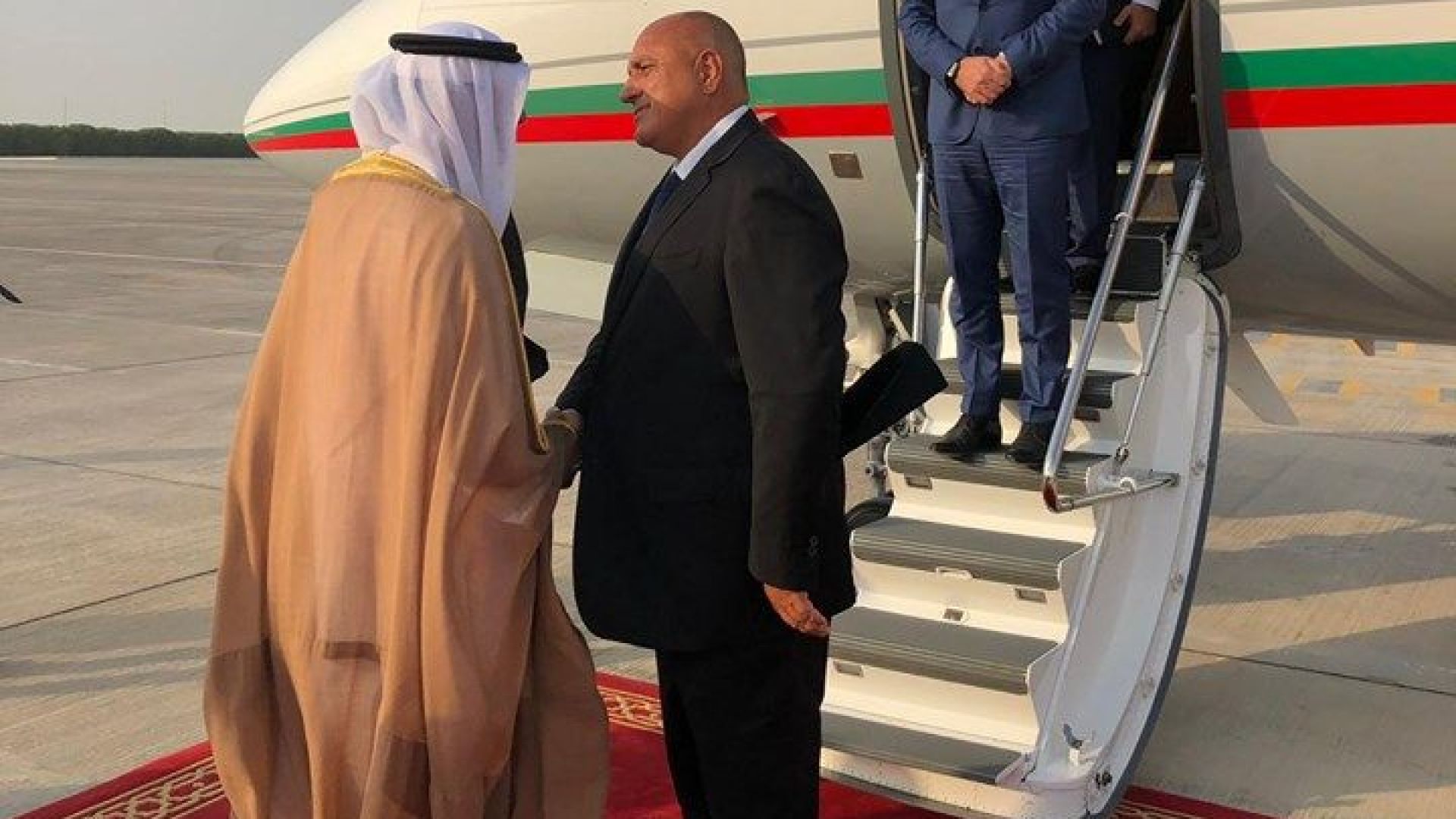 Министър председателят Бойко Борисов пристигна в Обединените арабски емирства където ще