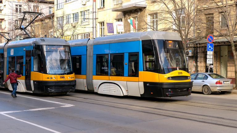 Трамвай блъсна и уби жена на централния бул. Македония в