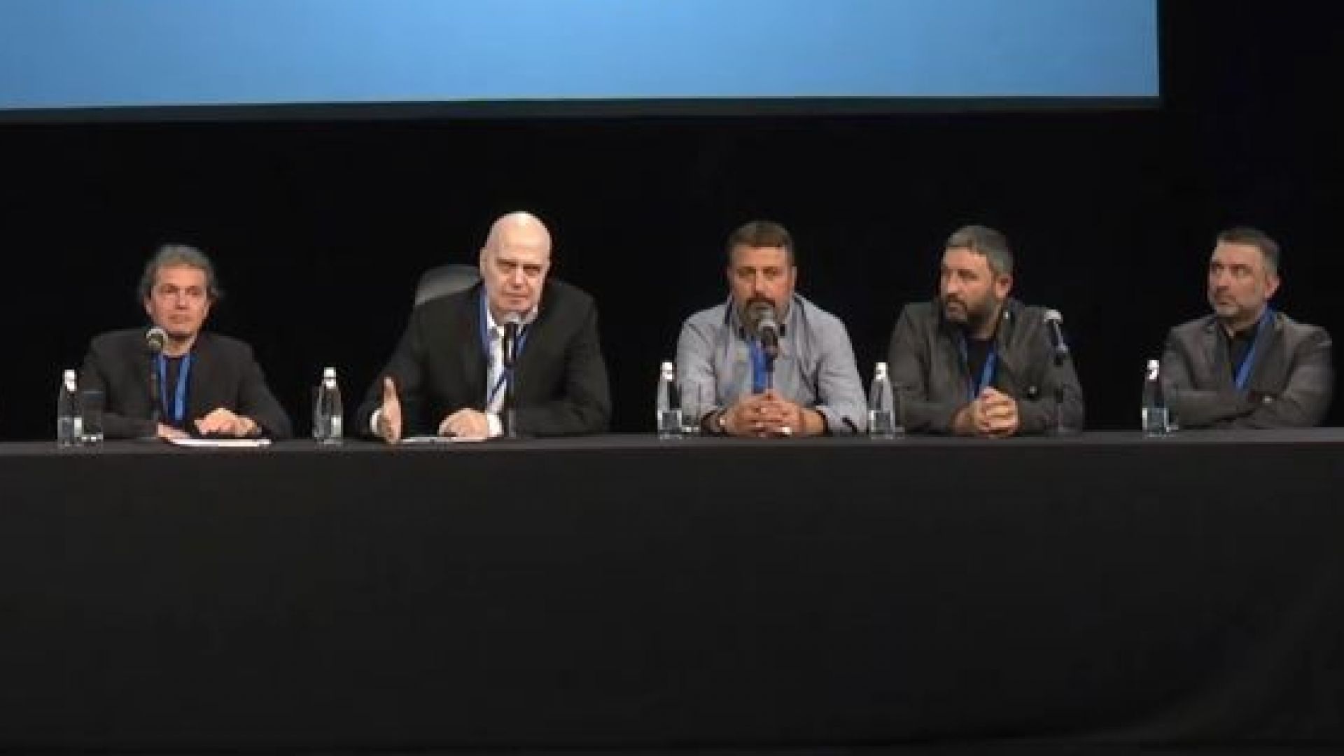 Наименованието на партията на Слави Трифонов Няма такава държава всъщност