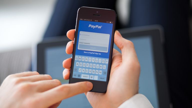 PayPal licencie 2 500 employés |  IT.dir.bg