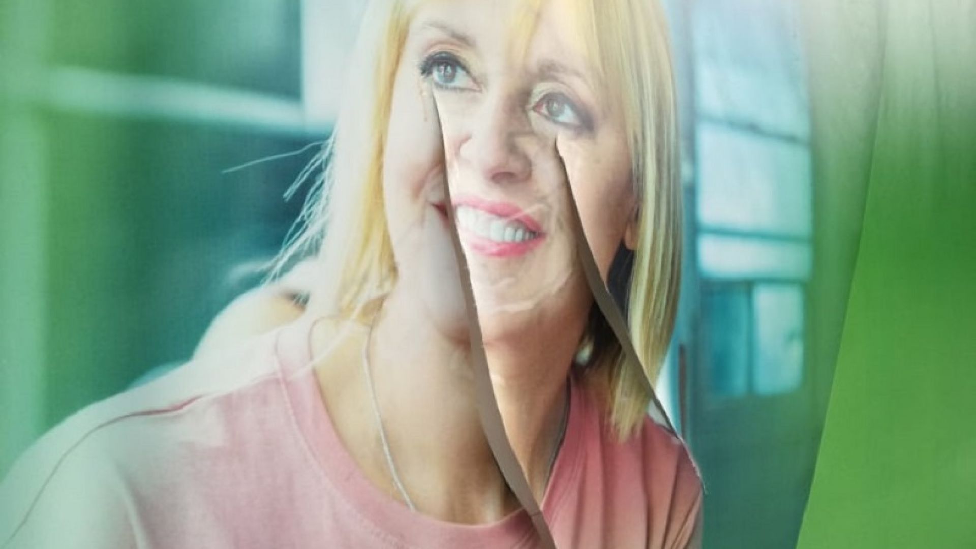 Вандали нарязаха шатрата при НДК в която се помещава предизборният