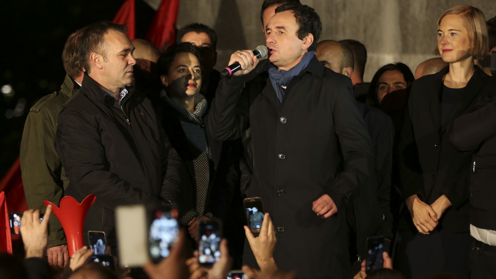 Опозицията в Косово спечели парламентарните избори и нанесе поражение на